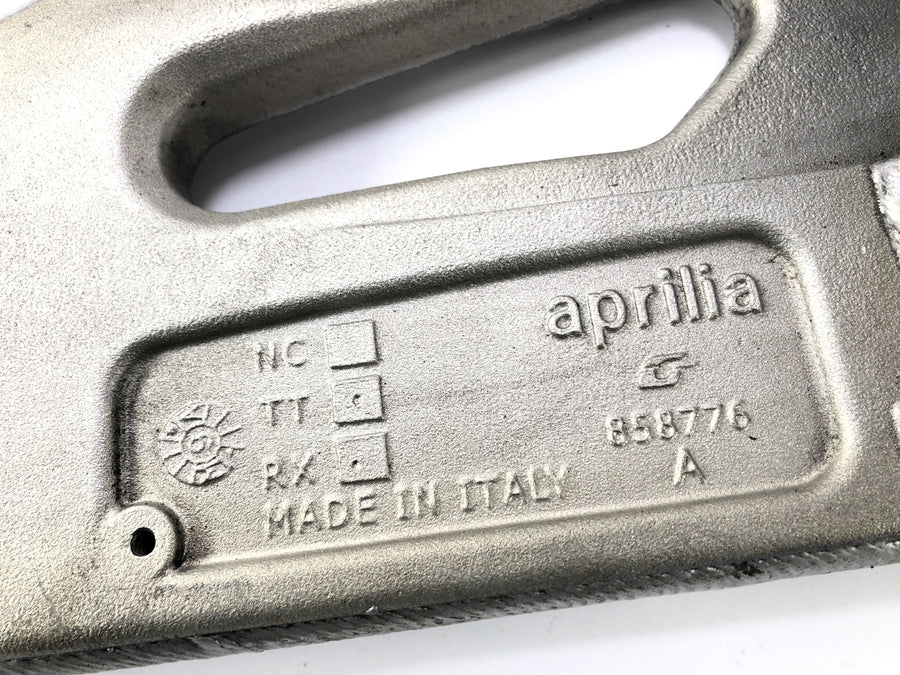 Aprilia RSV4 1000 [2010] - Swinging zadní kola Swinge rozbitá sestava