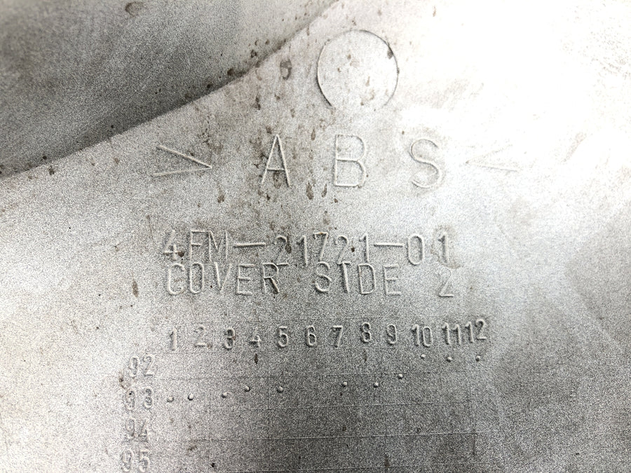 Yamaha YZF 750 R 4HN [1995] - Zadní panel boční panel pravý boční panel