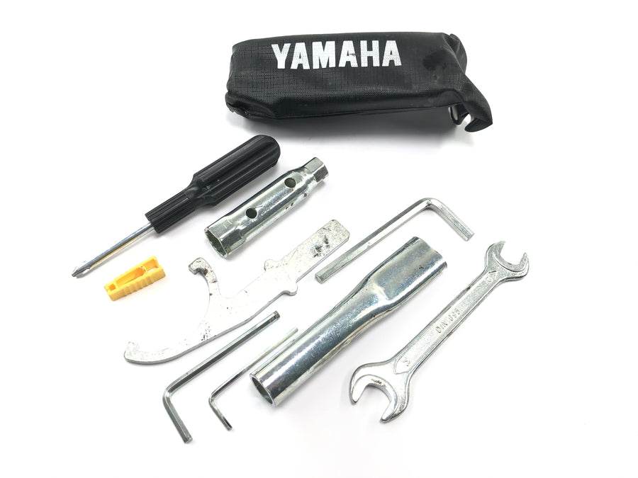 Yamaha WR 125 X DE07 [2010] - Sada nářadí taška na nářadí na palubě