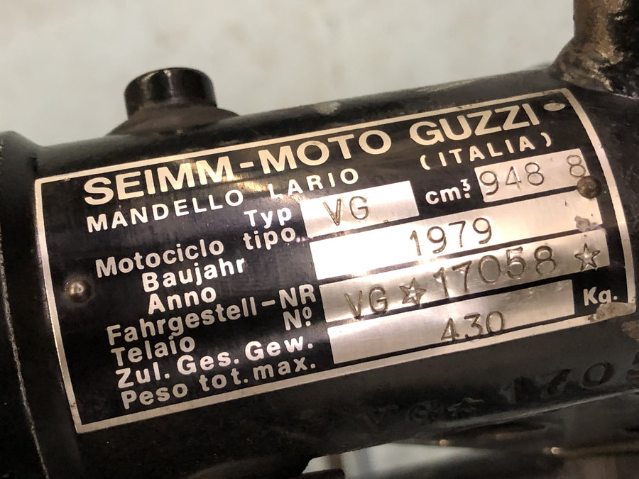 Moto Guzzi v 1000 VG [1980] - rám s papíry