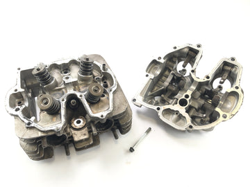 Honda SLR 650 RD09 [1997] - Valve víka hlavy hlavy válce