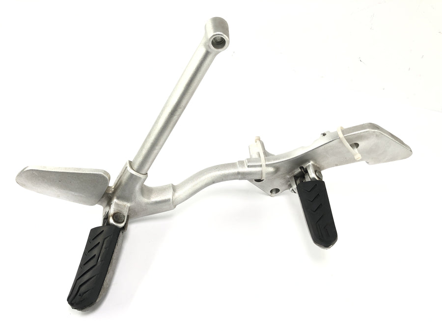 Moto Guzzi Stelvio 1200 4V [2009] - Systém Footrest vpravo s nohou