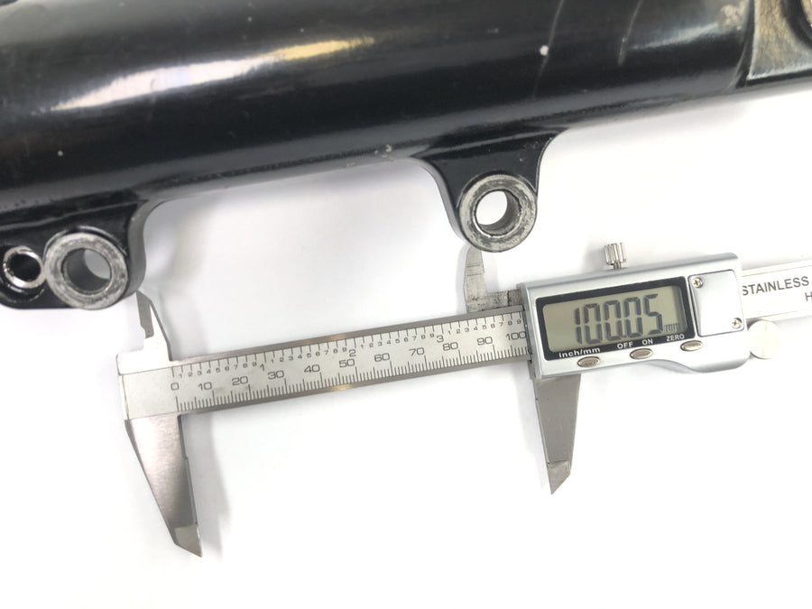 Yamaha TRX 850 4UN [1996] - Odpružená teleskopická vidlice s přední nápravou
