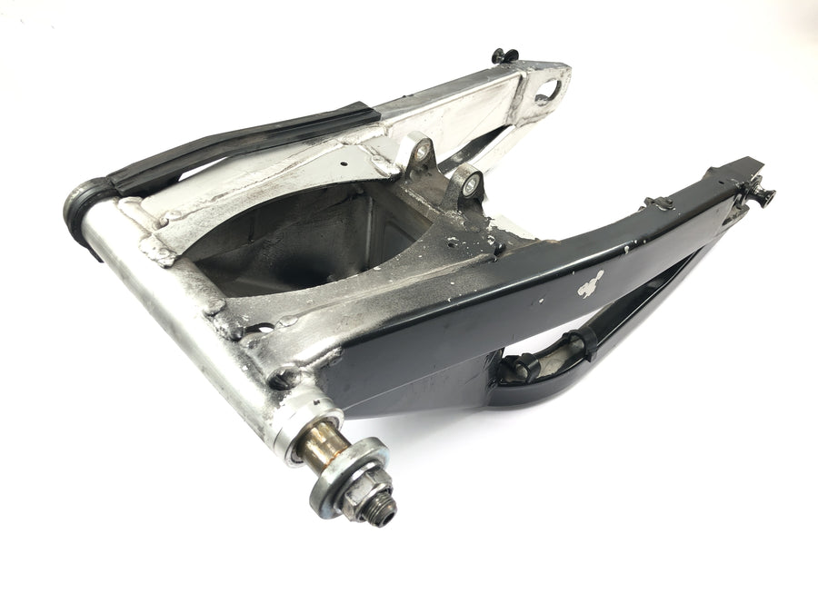 Yamaha YZF R1 RN04 [2001] - Zadní kyvné rameno hliníkové zadní