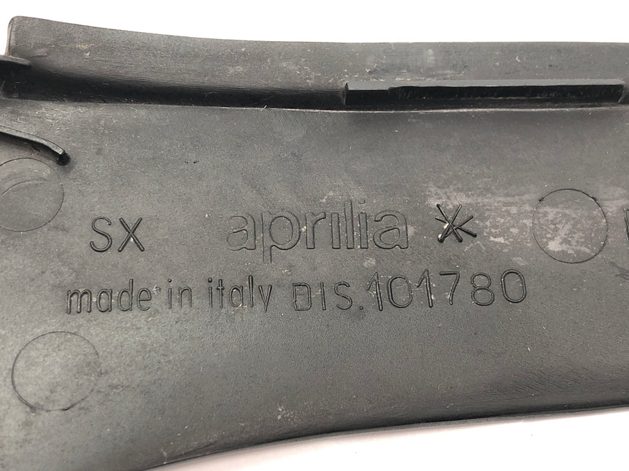 Aprilia RSV 1000 RP Mille [2001] - Vnitřní obložení vlevo a vpravo nahoře