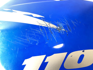 Suzuki GSX-R 1100 W GU75 C [1994] - boční panel kapotáže vpravo se škrábanci - 0