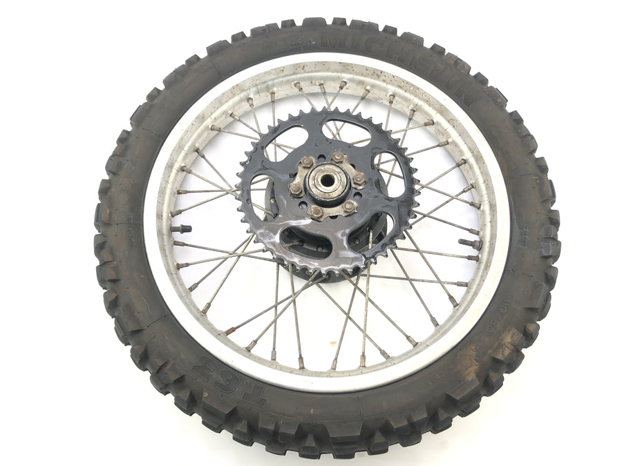 Yamaha XT 350 3YT / 55V [1990] - Ráz kola zadního kola s řetězem vzadu