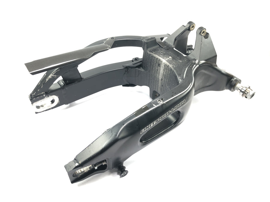 Honda CBR 1000 RR SC57 [2006] - Kyvné rameno zadního kola s kyvnou nápravou