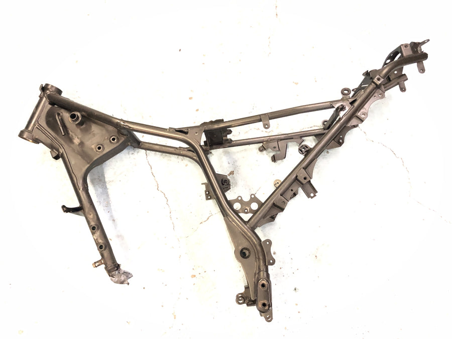 Yamaha XT 660 DM01 [2004] - rám s papíry
