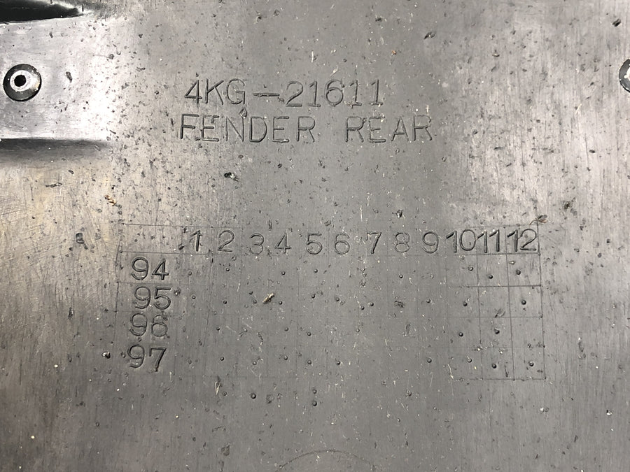 Yamaha XJR 1300 RP02 [1999] - Držák SPZ vnitřního blatníku zadního blatníku