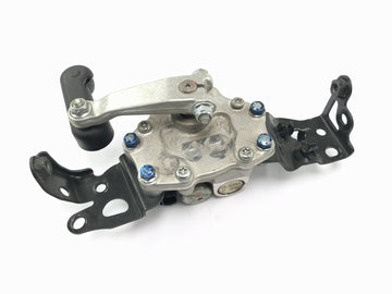Honda CBR 1000 RR SC59 [2008] - Přední tlumič držáku tlumiče řízení
