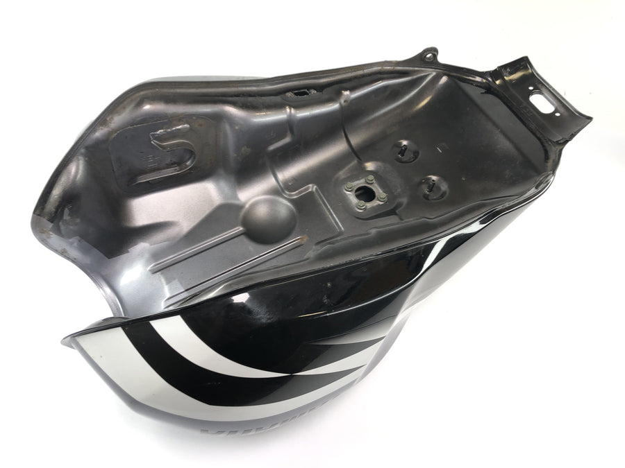 Yamaha XJR 1300 RP06 [2002] - Nádrž benzínová nádrž palivová nádrž