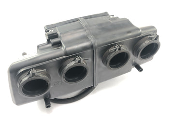 Suzuki GSF 1250 SA Bandit WVCH [2007] - skříň vzduchového filtru skříň vzduchového filtru airbox