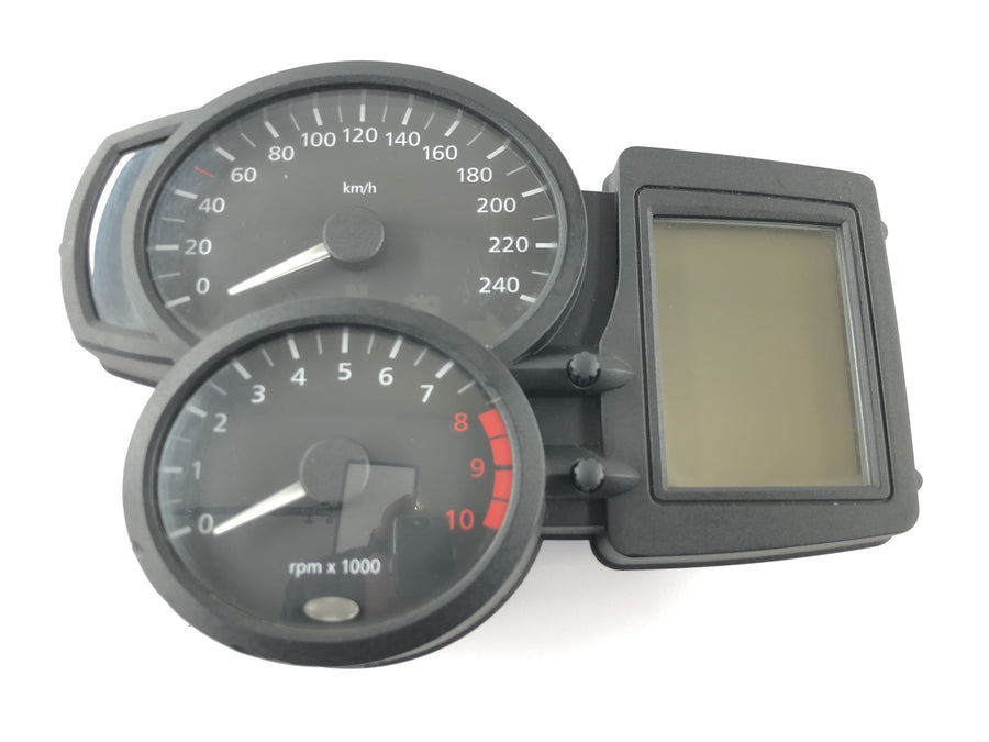 BMW R 1200 R R1ST [2008] - Přístrojová deska v kokpitu sdruženého rychloměru