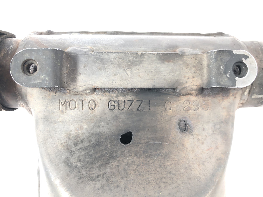 Moto Guzzi California III VY Integrale [1990] - spojovací kus výfukového potrubí s interferenčním potrubím