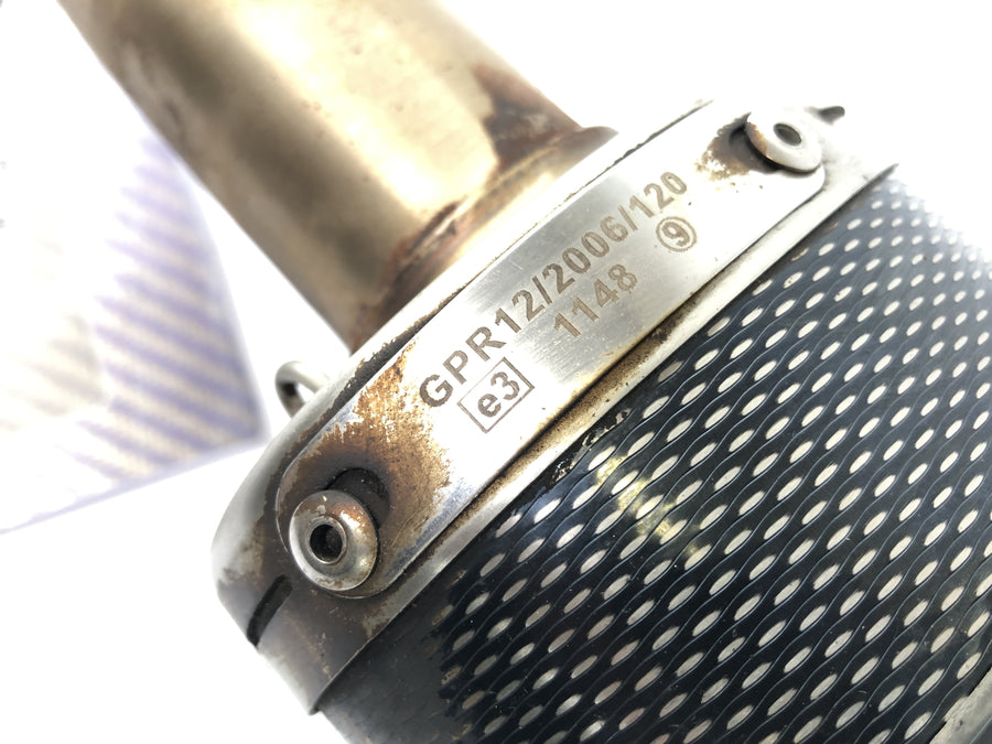 Yamaha YZF R1 RN09 [2003] - Výfuk definovaný Silencer G.P.R.