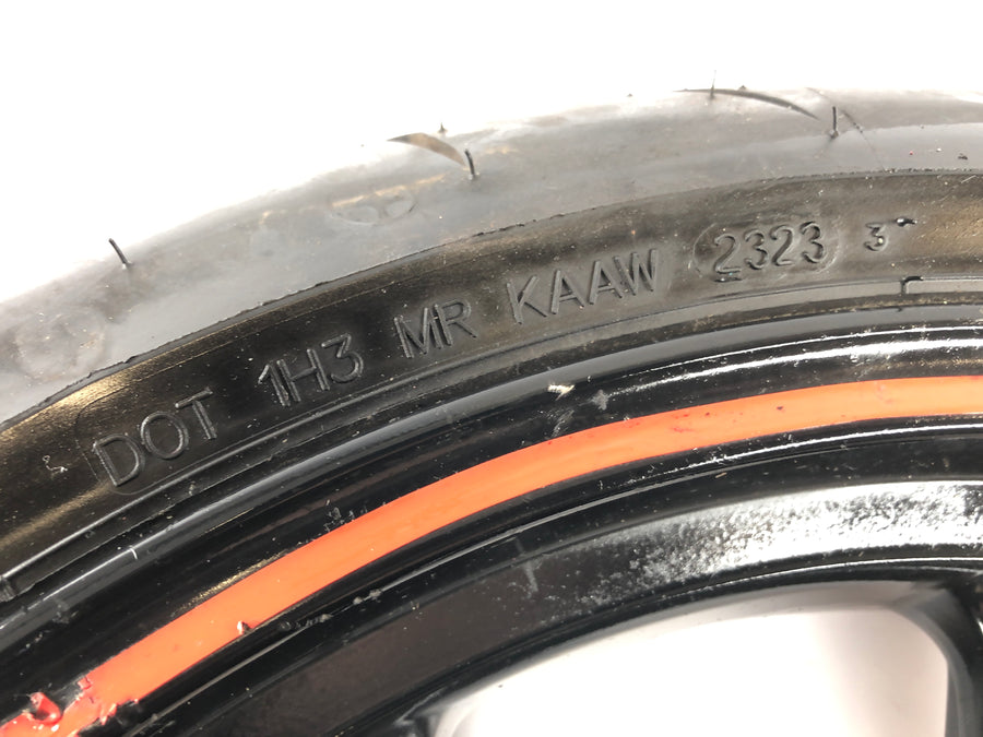 Ducati 1098 S H7 [2009] - ráfky předního kola vpředu 3,50x17 "pneumatika 2323