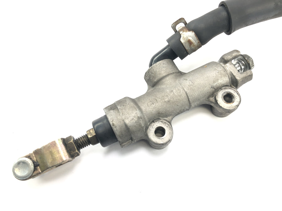 Kawasaki Zephyr 750 ZR750C [1994] - Čerpadlo zadní brzdy, hlavní válec zadní brzdy, válec zadní brzdy