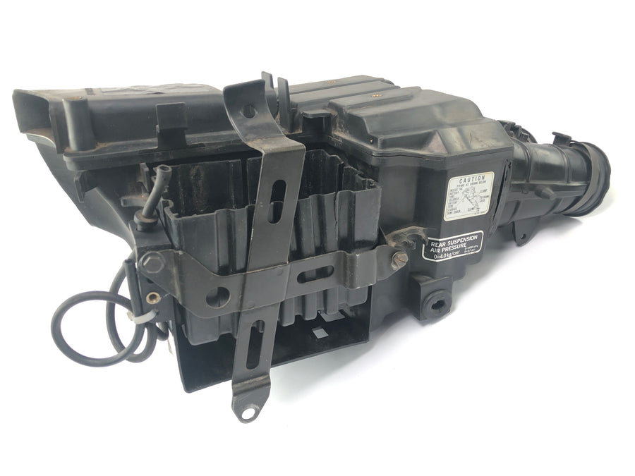 Honda CBX 750 RC17 [1984] - vzduchový box vzduchového filtru vzduchového filtru vzduchového boxu