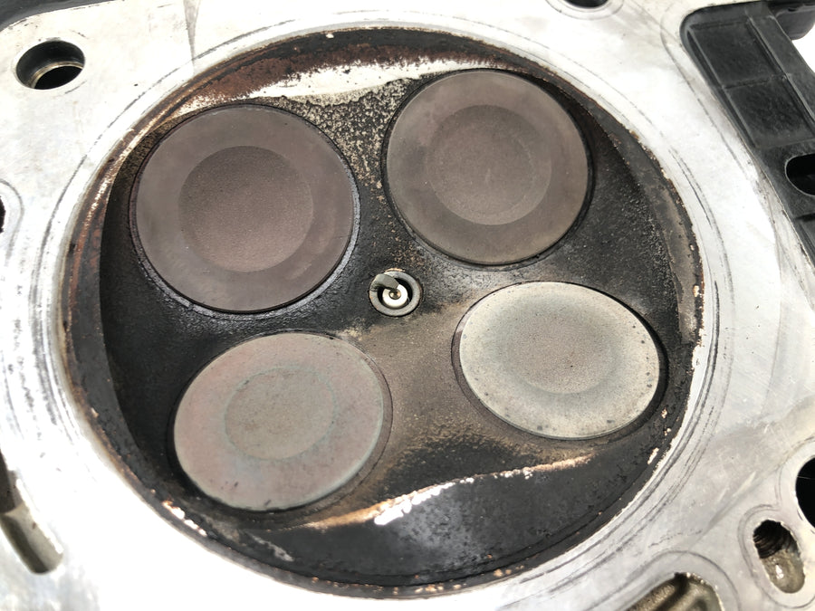 Moto Guzzi Stelvio 1200 8V [2016] - hlava ventilu hlavy válců levá