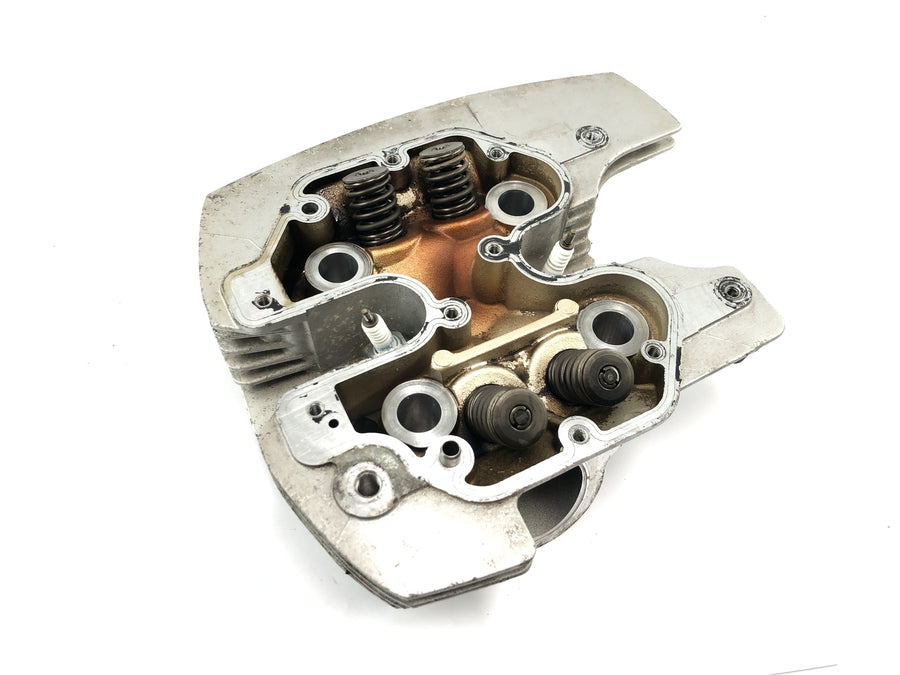 Yamaha XV 1600 Wild Star VP08 [2002] - sedlo ventilu ovládání ventilu hlavy válců vpředu