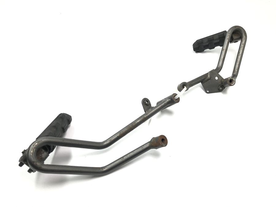 Husqvarna TE 610 E Dual H7 [1999] - držák stupačky vlevo a vpravo