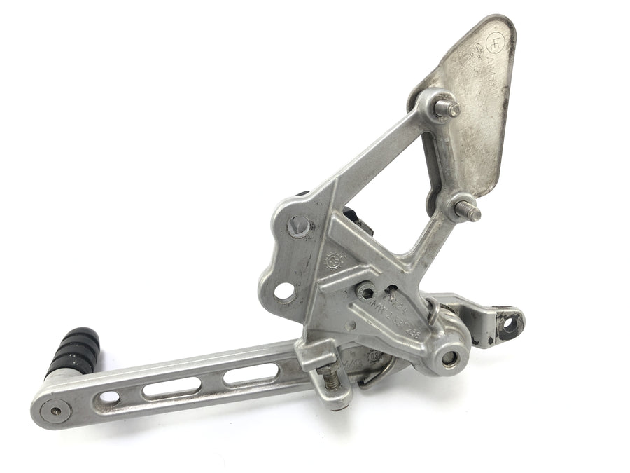 BMW R 1100 S R11S [2005] - Footrest Right's Driver's Footrest s brzdovým pedálem