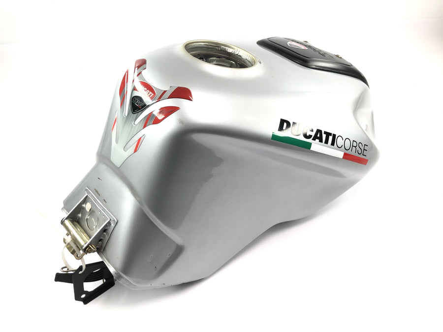 Ducati ST3 S3 [2004] - Palivová nádrž stříbrná nádoba na benzínovou nádrž