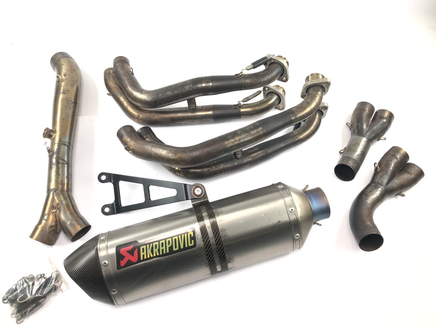 Suzuki GSX R 1000 WVB6 K6 [2006] - výfukový systém Akrapovic kompletní systém zadního tlumiče