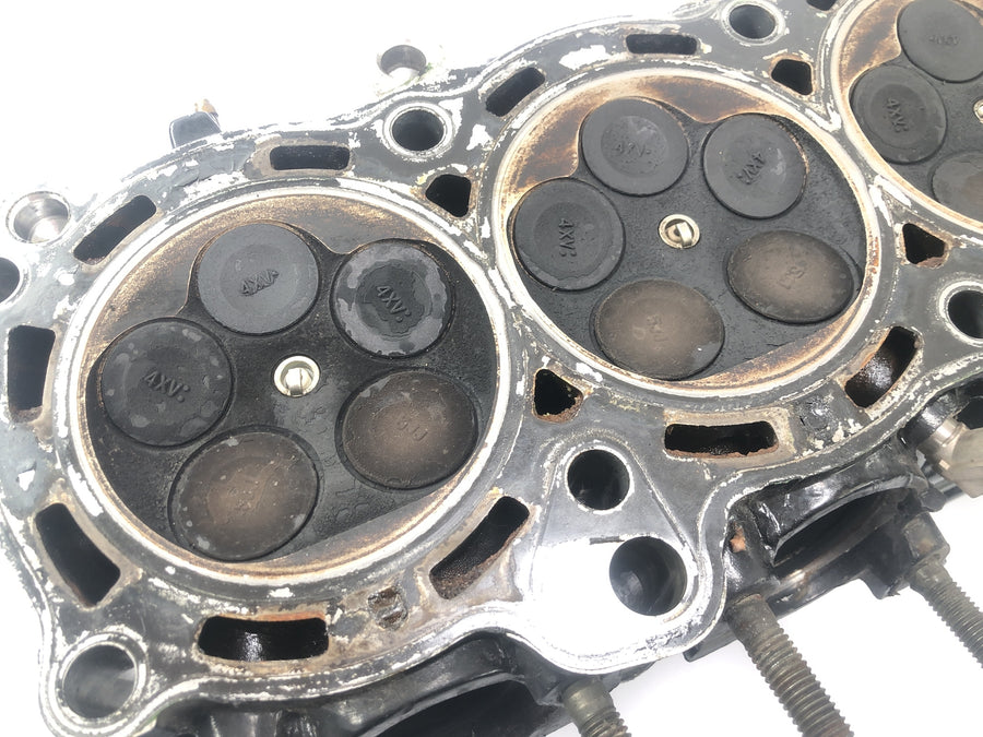 Yamaha YZF R1 RN01 [1998] - Hlava válce