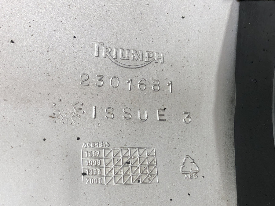 Triumph Tiger 955i 709EN [2003] - Blatník předního kola blatník předního blatníku