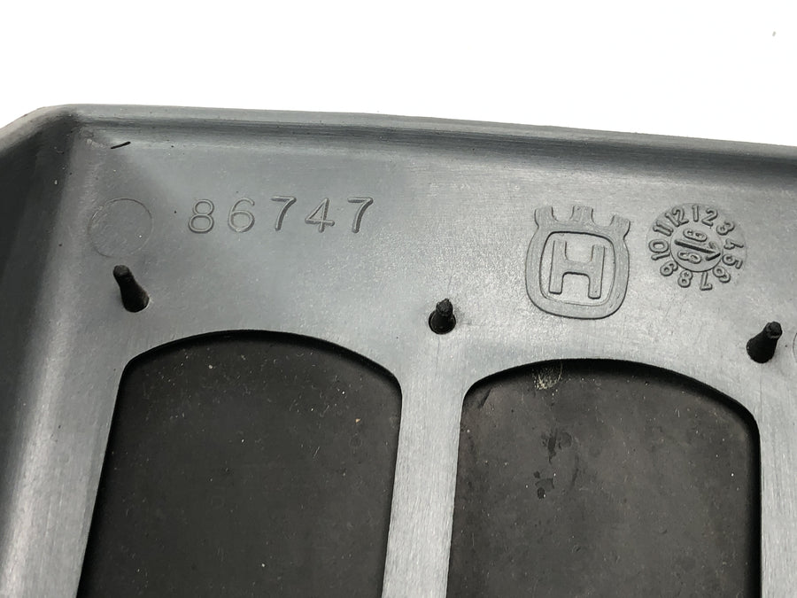 Husqvarna TE 610 E Dual H7 [1999] - Vzduchový filtr krytu kapotáže