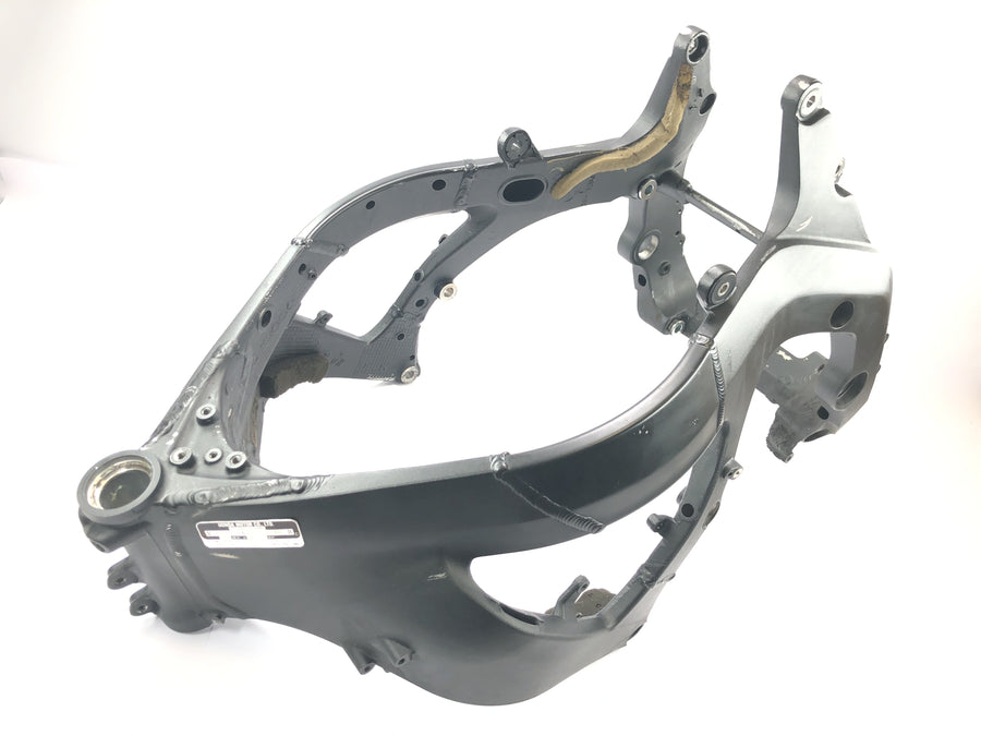 Honda CBR 1000 RR SC57 [2006] - Rám s papírovým hlavním rámem