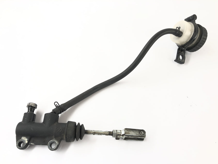 Moto Guzzi 1200 Sport [2007] - brzdové čerpadlo za sebou