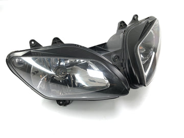Yamaha YZF R1 RN09 [2003] - Přední světlo světlometů světlometů