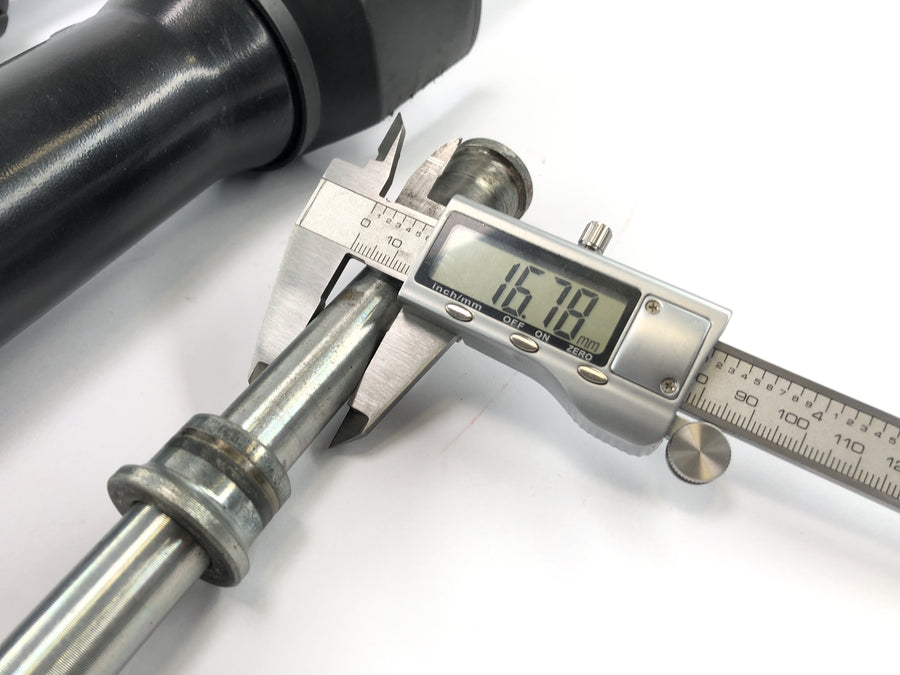 Kawasaki GPZ 1100 ZXT10E [1997] - Fork Front Fork Fork Forks vpředu