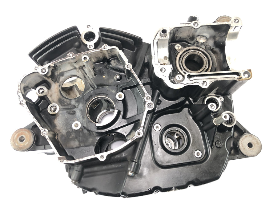 Suzuki VZ 1500 WVCU [2011] - Skříň motoru prázdná skříň bloku motoru