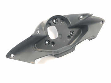 Honda CBR 125 R JC50 [2012] - záběr kokpitu na vnitřní kapotáž kokpitu