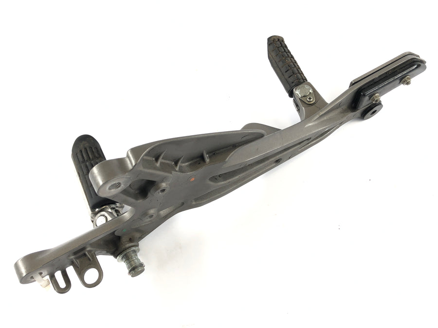 Honda CBF 1000 A SC58 [2006] - Plate na nohou vpravo