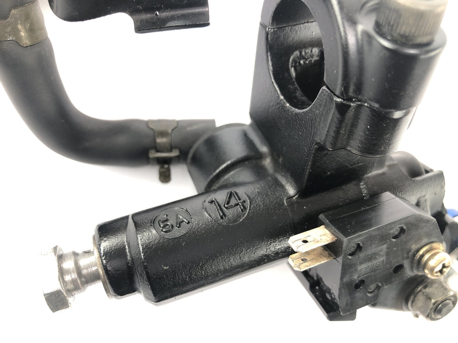 Triumph Sprint St 1050 [2005] - Handbrake Pump and Clutch Fitting with V Trec Lever a Abe