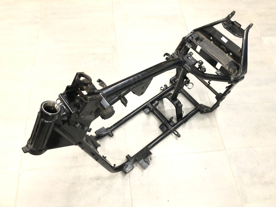 Yamaha XV 1600 Wild Star VP08 [2002] - Rám s papíry