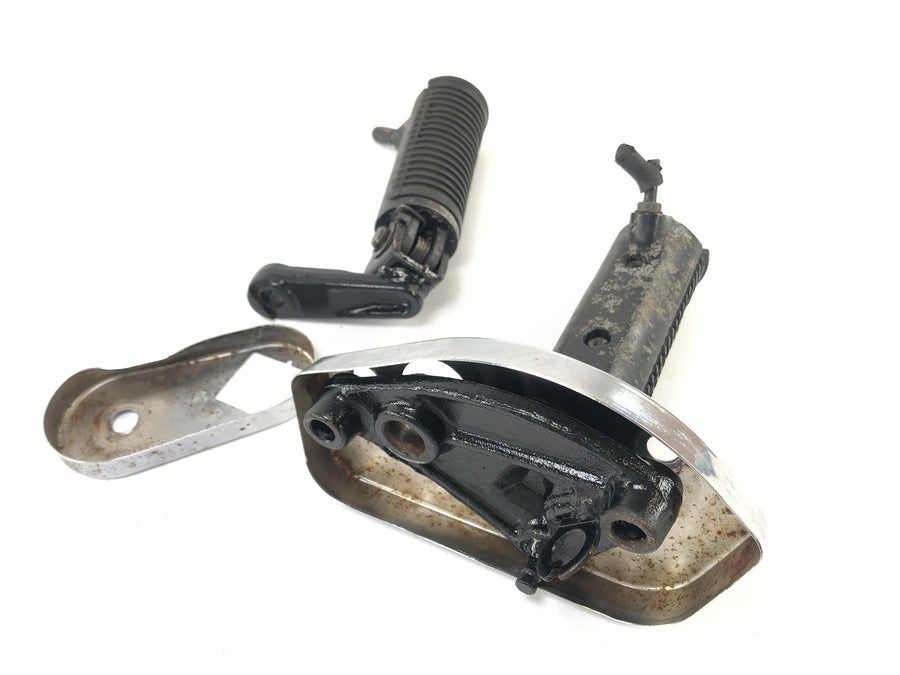 Kawasaki VN -15 VNT50A [1989] - Driver's Footrests vlevo a vpravo