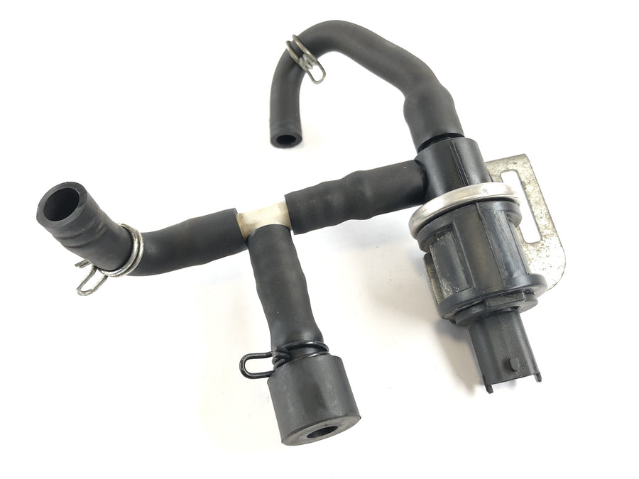 KTM LC4 640 EGS [2004] - Sekundární vzduch magnetického ventilu