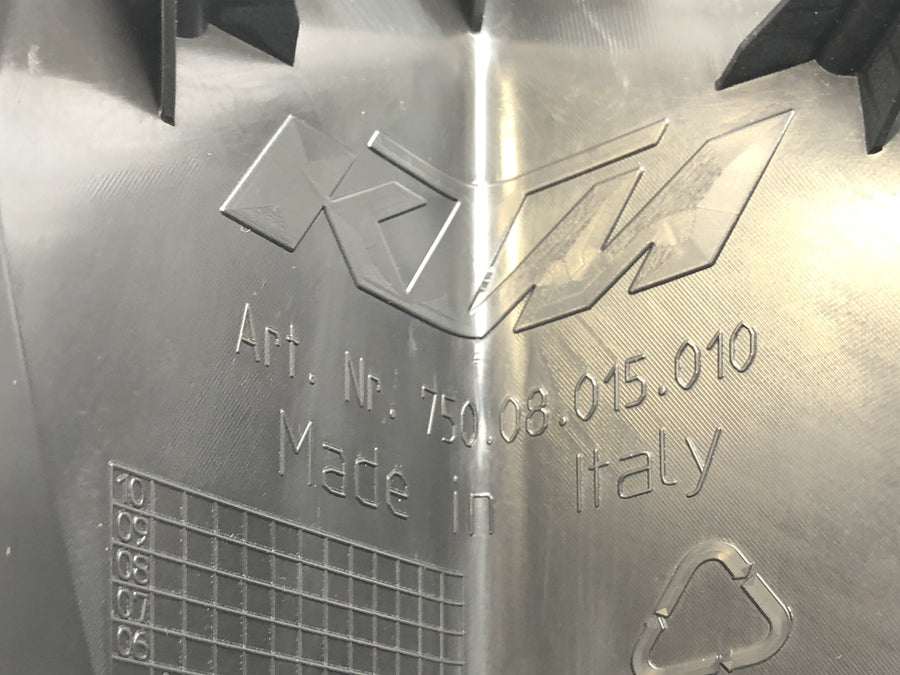 KTM 690 SM Prestige [2007] - Zadní oplášťové ochranné krytí blatníky