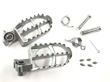 SWM SM 125 R [2018] - Stupačky řidiče pedály set pár - 0