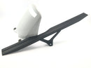 Yamaha MT 03 RM02 [2007] - Kryt zadního kola s krytem řetězu a zadním krytem proti stříkající vodě-2