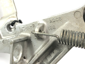 Suzuki GSX R 1000 WVBZ K3 [2003] - Systém stupaček Držák pravé stupačky řidiče s brzdovým pedálem - 0