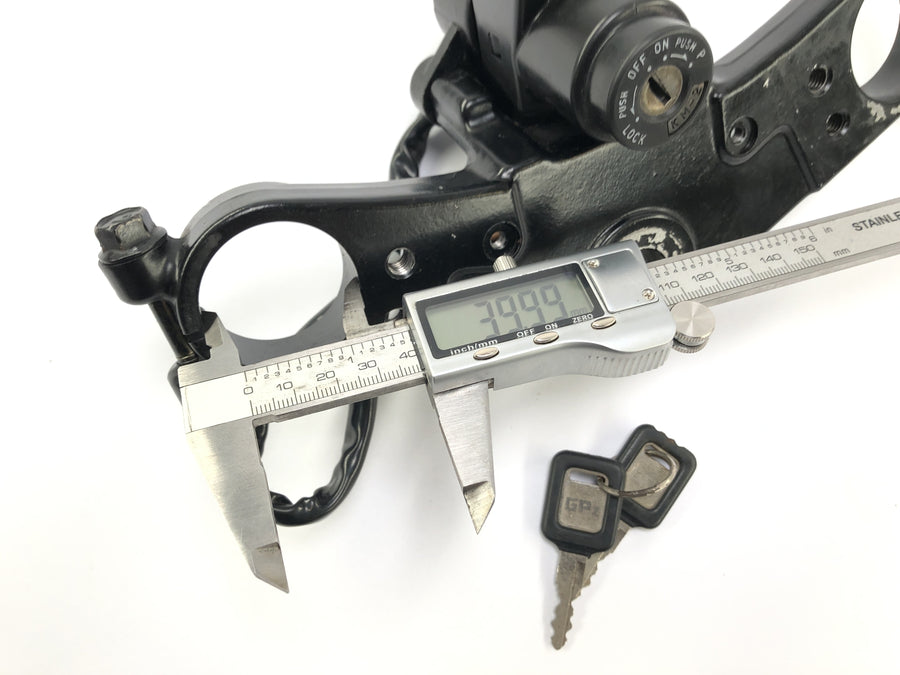Kawasaki GPZ 1000 RX [1987] - Fork Bridge v top 40 mm s zapalovacím zámkem