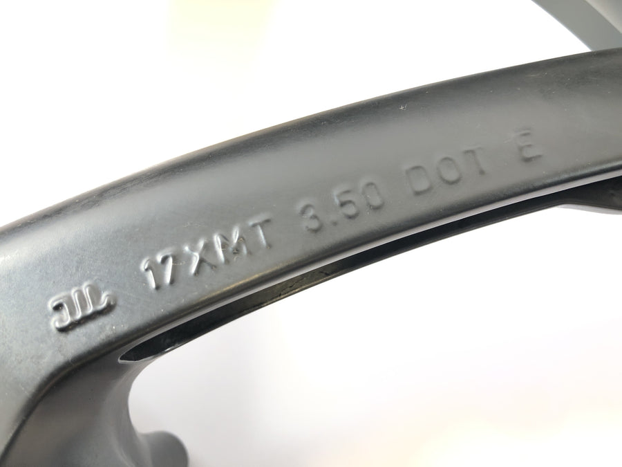 Benelli TNT 1130 [2009] - Pneumatika ráfku předního kola 17 palců