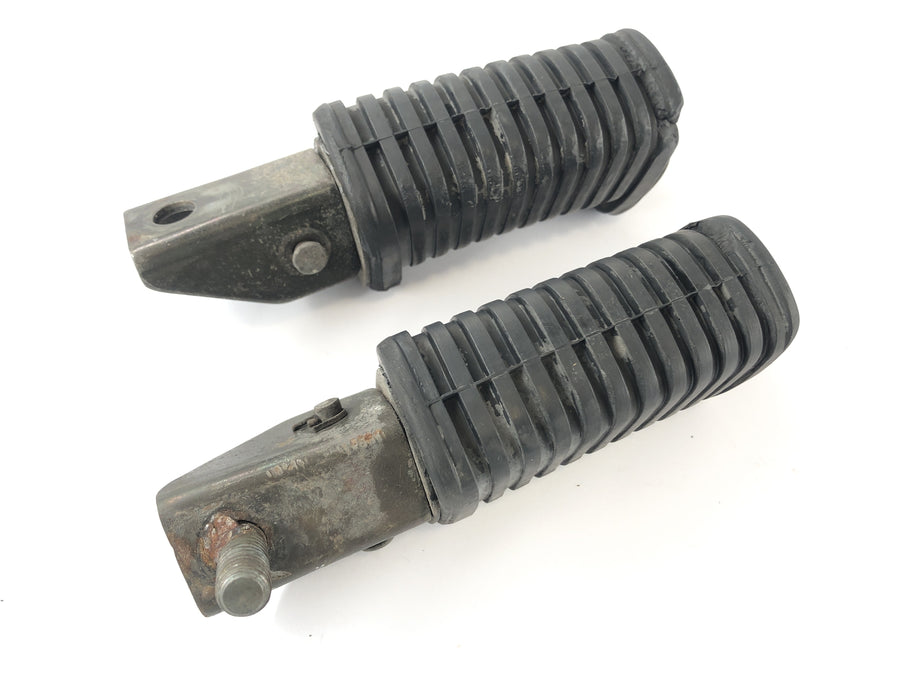 Yamaha XS 400 2A2 [1982] - Footrests of Pediatric Foundation